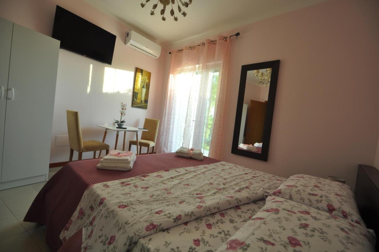 Boat Dreams , Garden Relax Apartment Matino Luaran gambar